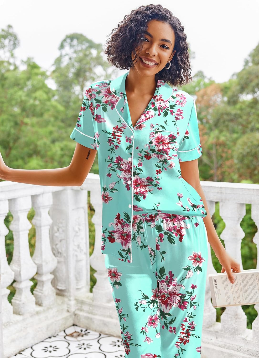 Small Green Flower Silk Satin Women's Pajamas Set: Comfy, Elegant Sleepwear