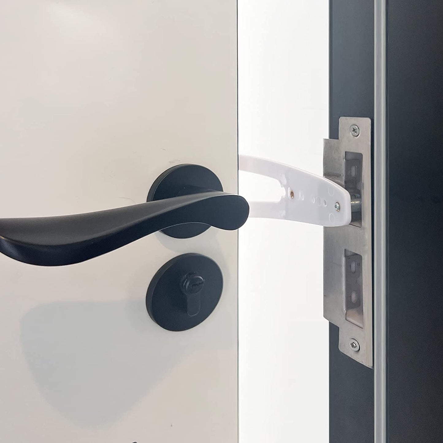 2pk Cat Door Holder Latch, Lets Cats In & Keeps Dogs Out of Litter/Food