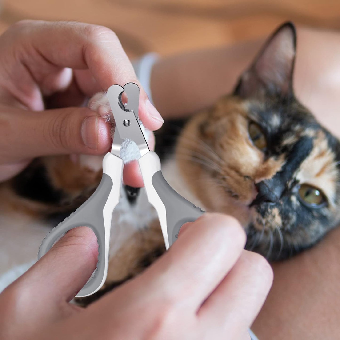 High-Quality Cat Nail Clipper - Ergonomic & Safe, Ideal for Kittens, Puppies, Birds, and Small Animals