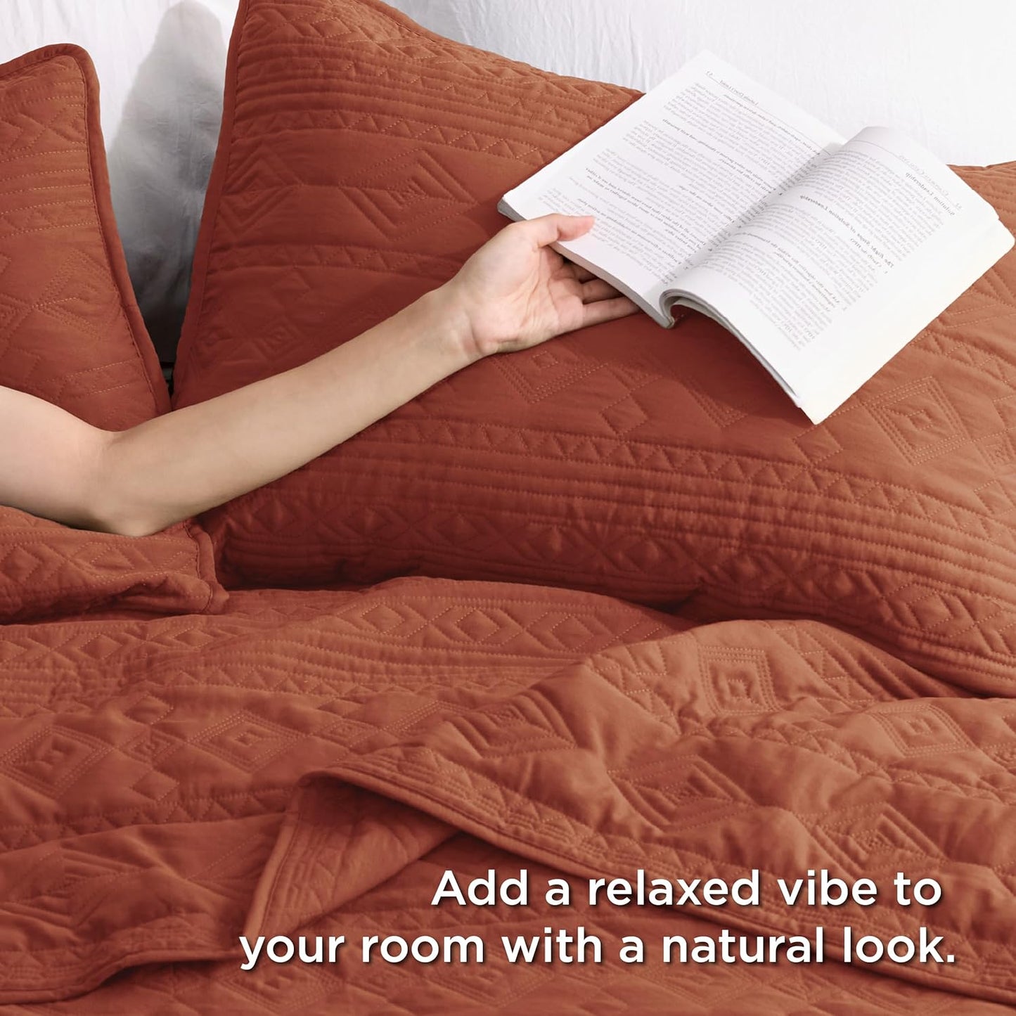 Boho Quilt Queen Size Set: Modern Geometric Pattern, Soft & Lightweight - Ideal for All Seasons
