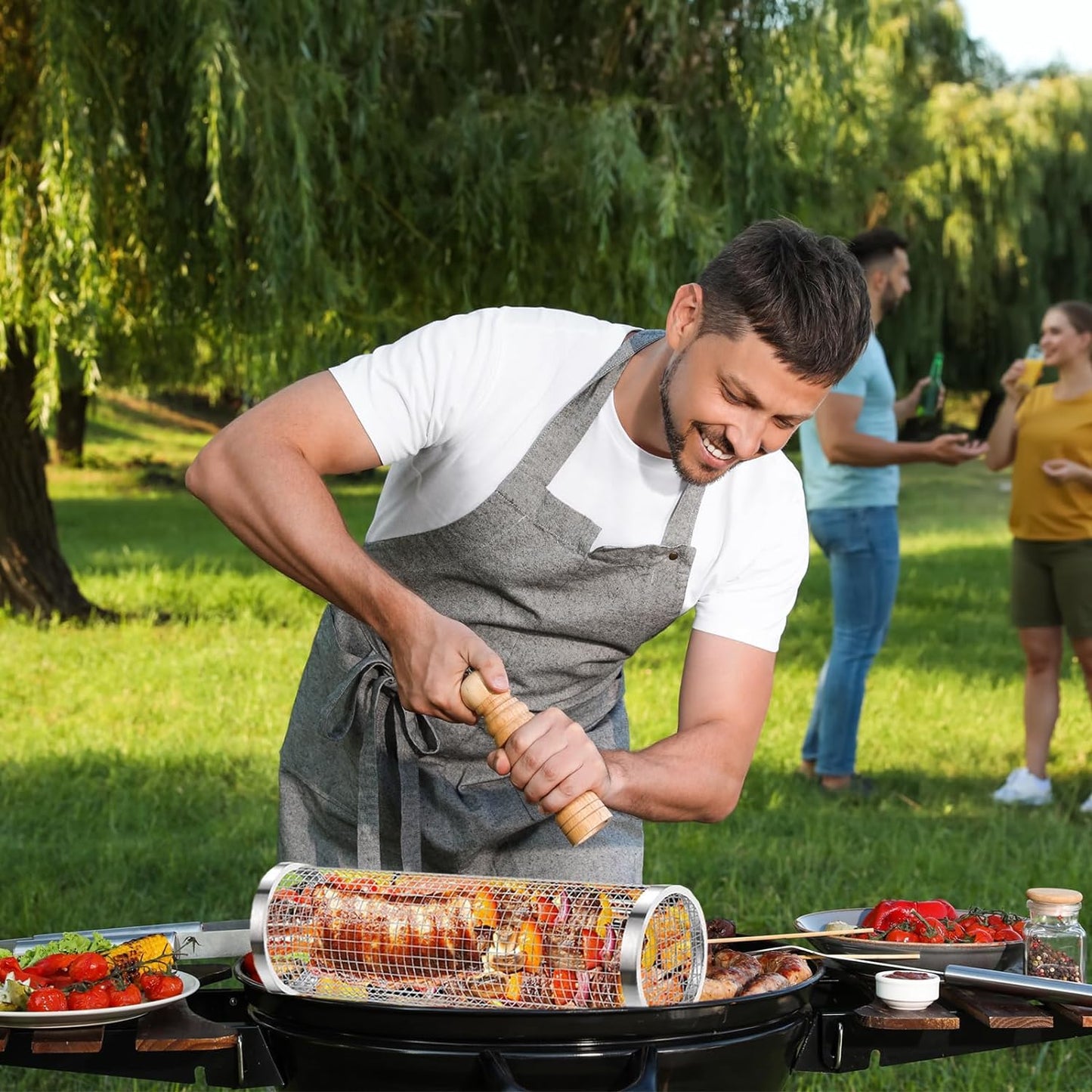 Versatile and Durable Stainless Steel Rolling Grill Basket for Fish, Meat, and Vegetables - Perfect for BBQ Lovers and Outdoor Cooking Enthusiasts