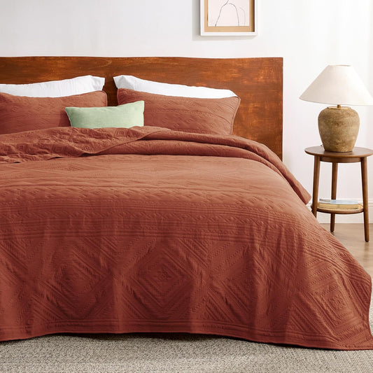 Boho Quilt Queen Size Set: Modern Geometric Pattern, Soft & Lightweight - Ideal for All Seasons