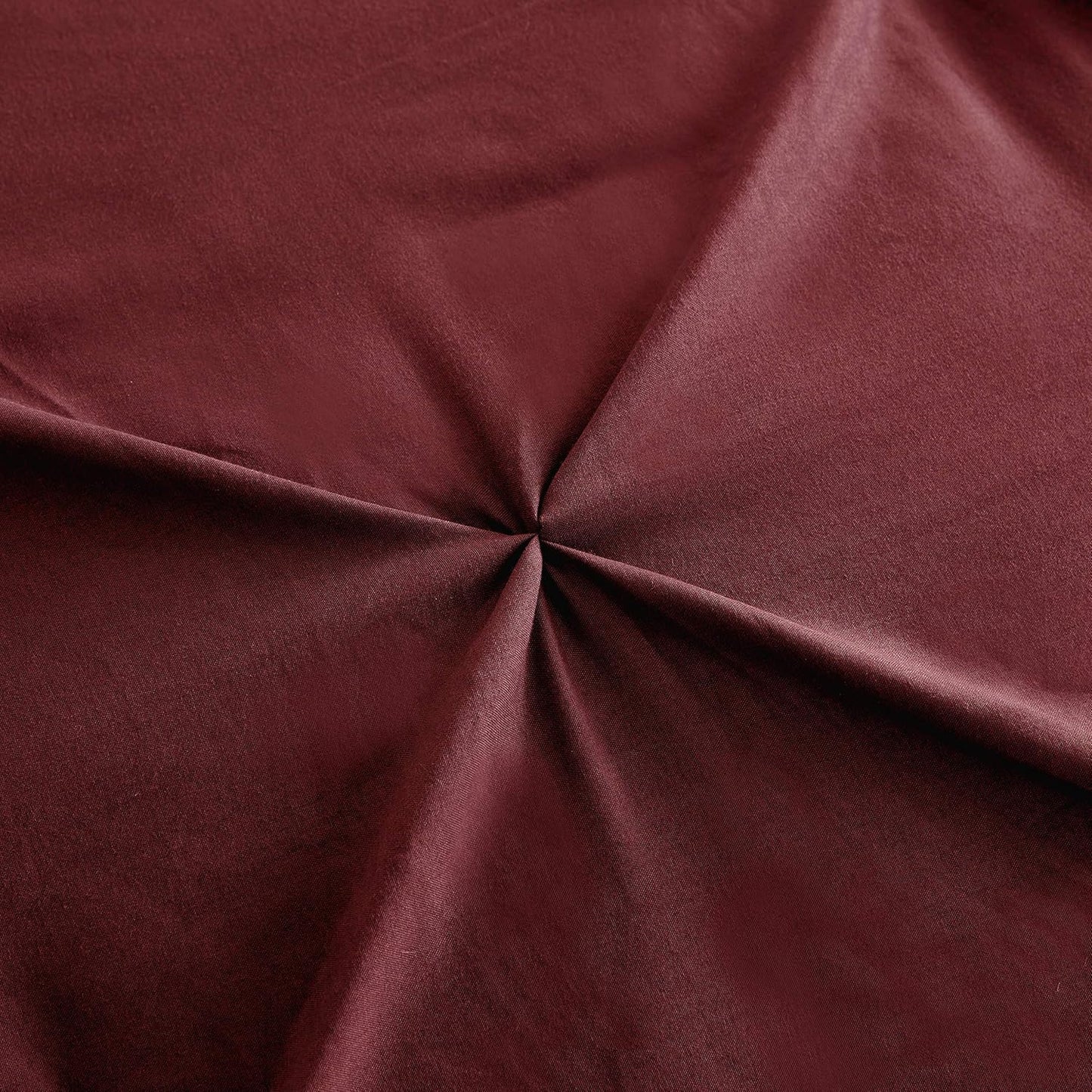 Burgundy Red Queen 3-Piece Duvet Cover Set - Soft, Luxurious Pinch Pleat Design