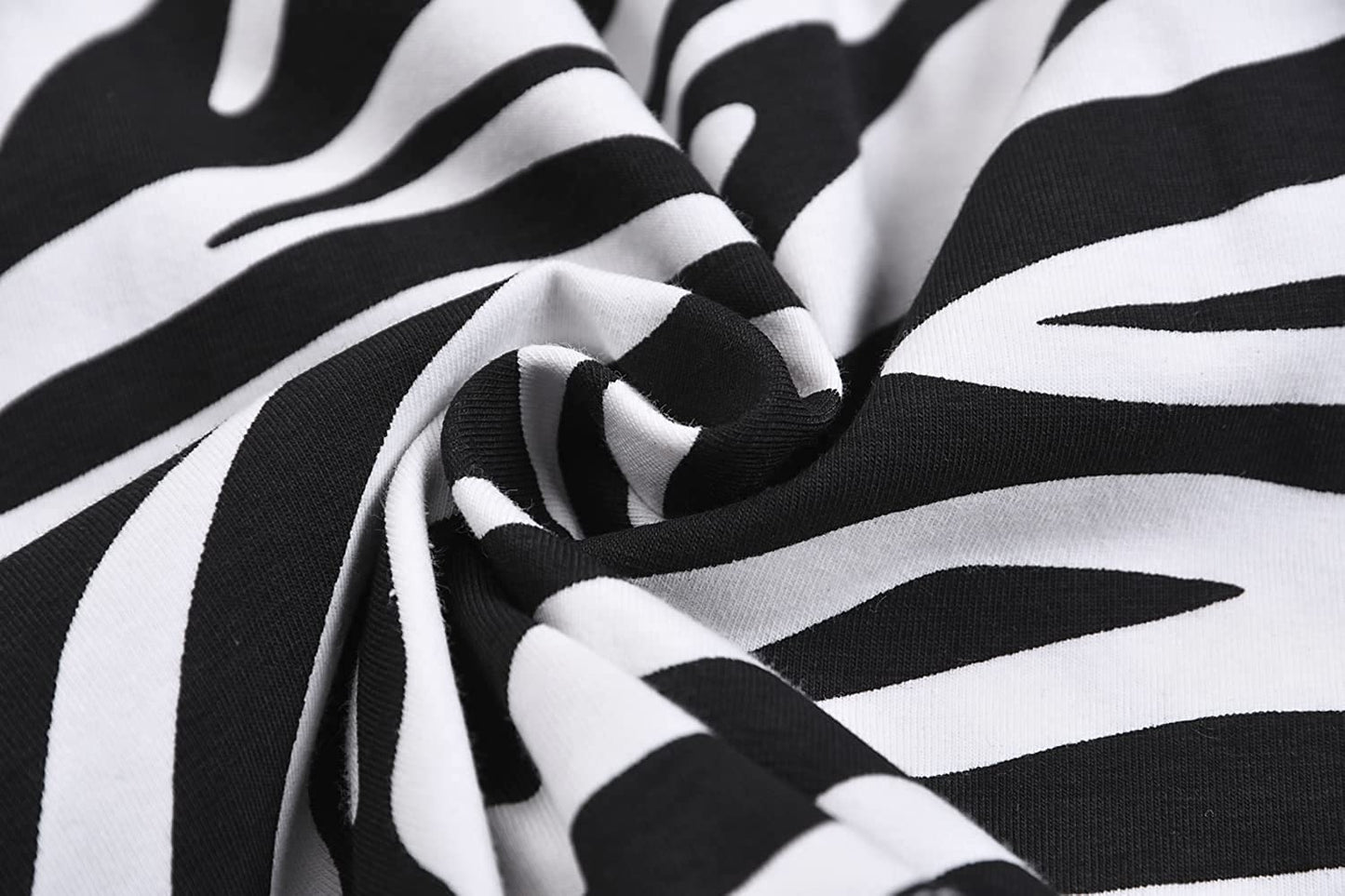 Size XS Zebra T-Shirt & Shorts Pajamas Set