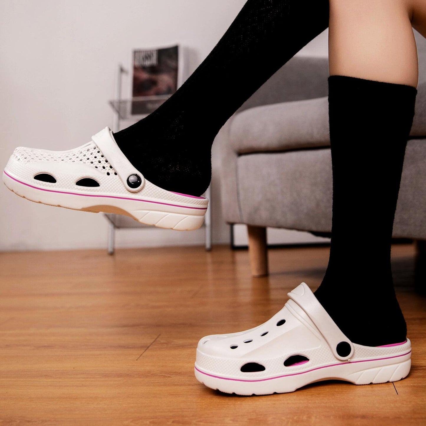 Women 5.5 - 6.5 | Men 4.5 - 5.5 White/Pink Slip-On Shoes/Clogs/Crocs w/ Removable Cushion Insole